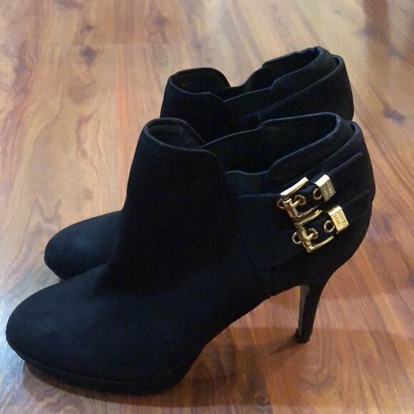 Vince Camuto black and gold heeled booties Suede genuine leather size 7 - Picture 9 of 9